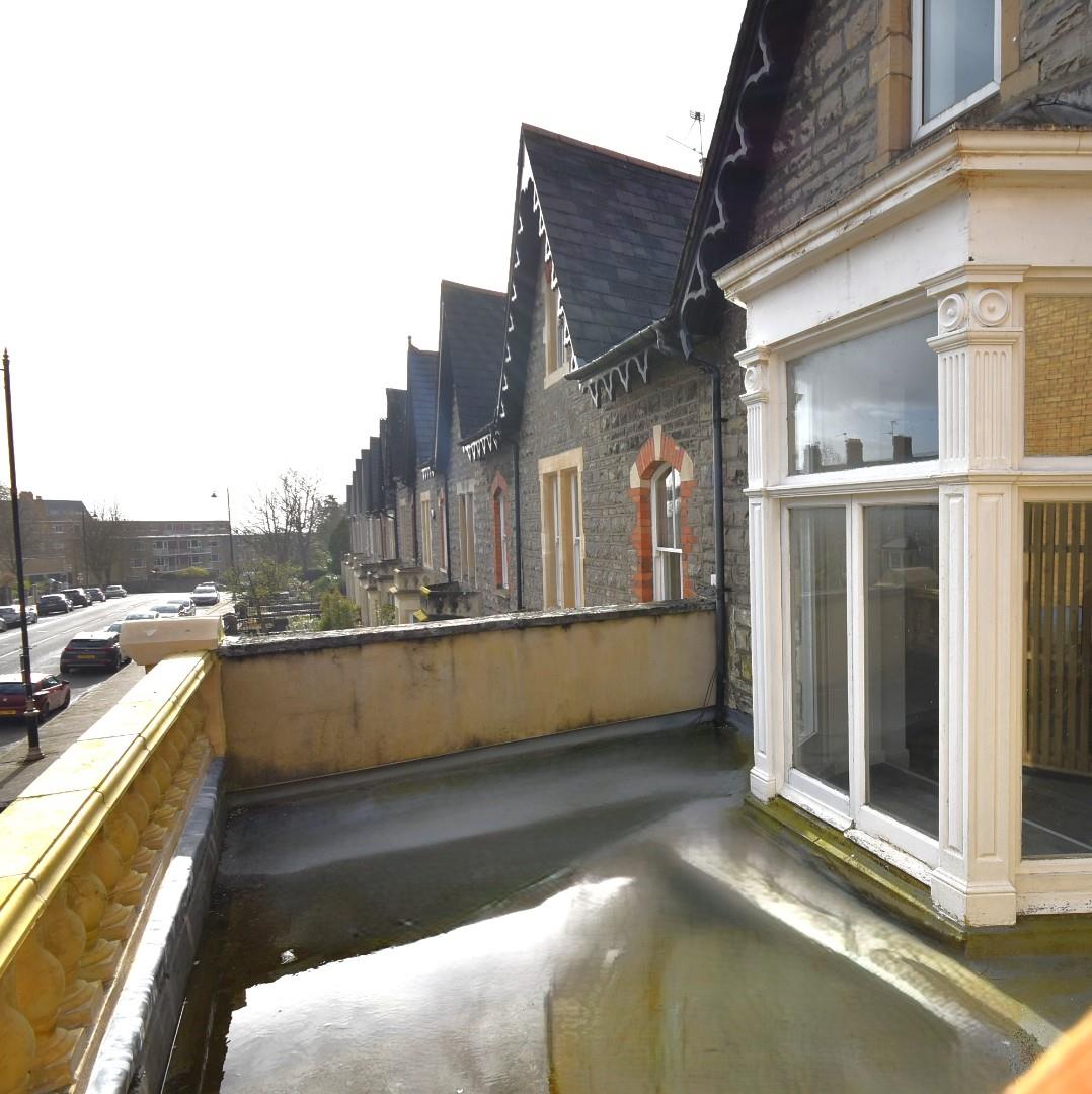 33a Windsor Terrace, Penarth, CF64 1AB